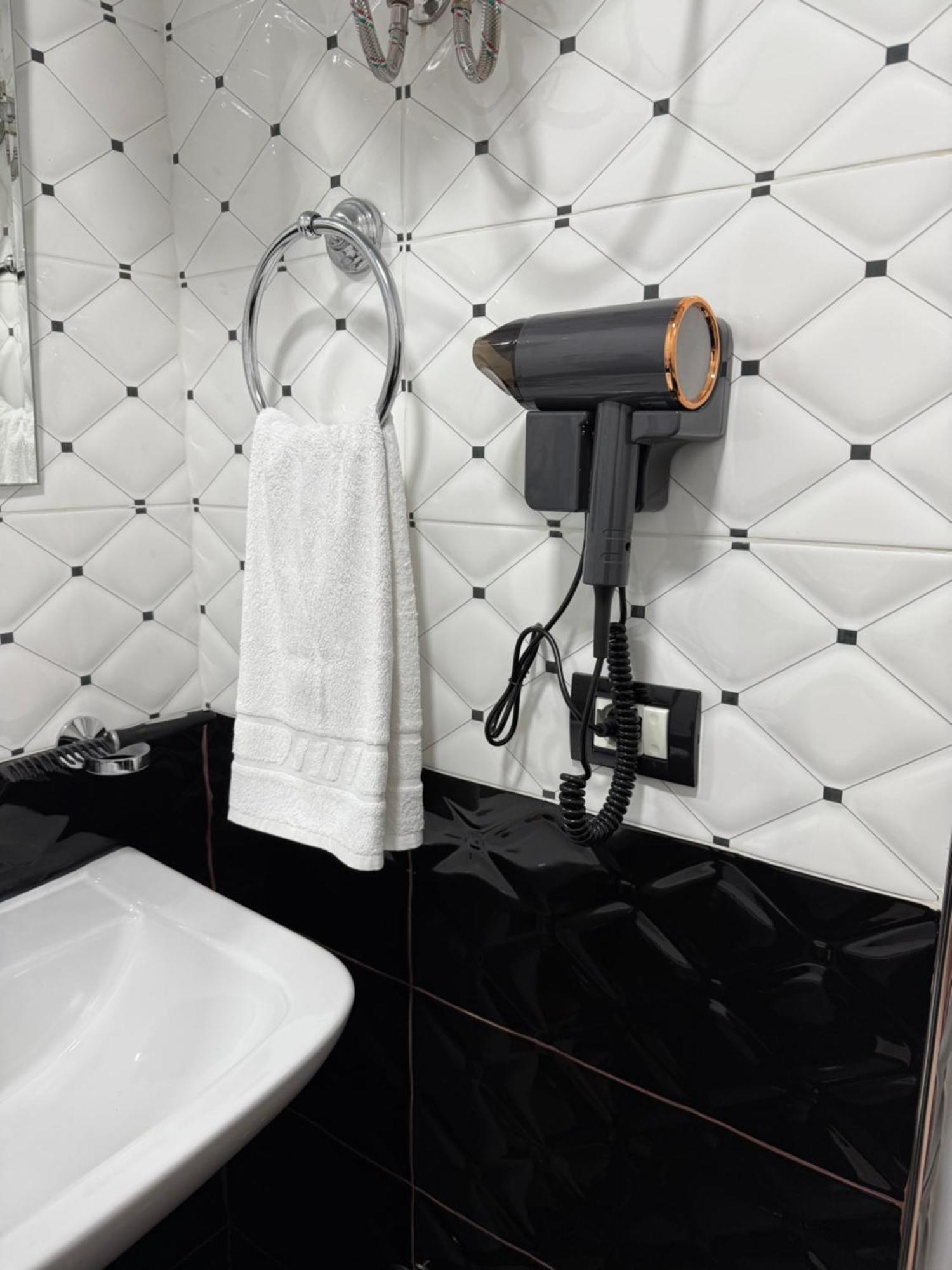 Hotel M&S Тирана Экстерьер фото