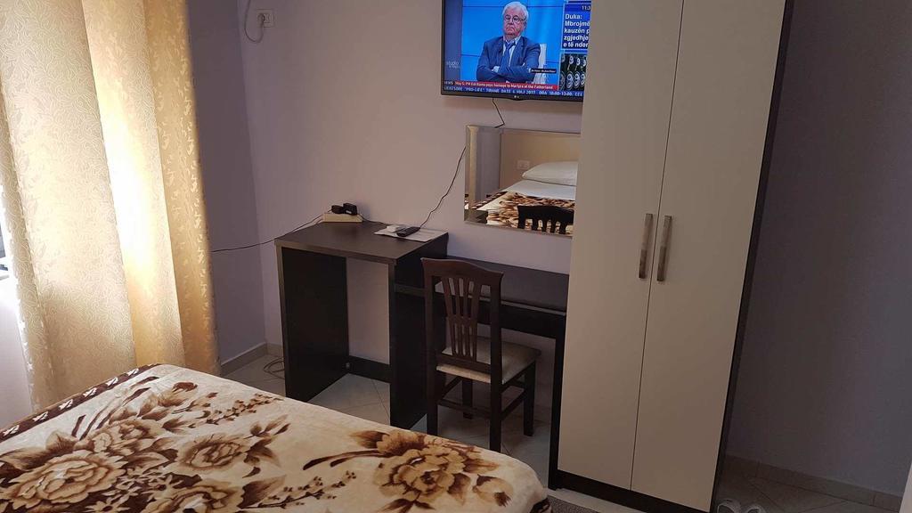 Hotel M&S Тирана Экстерьер фото