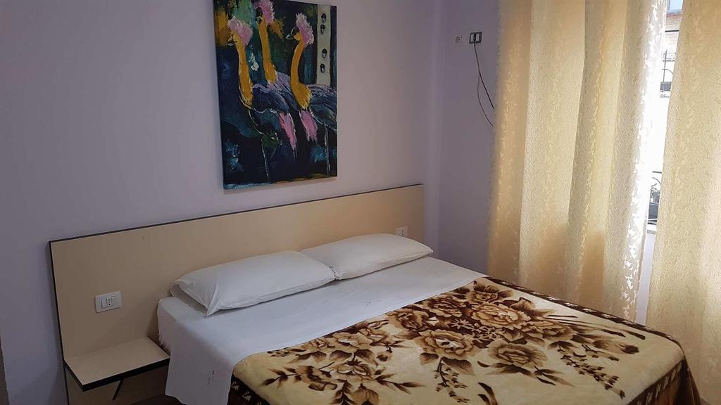 Hotel M&S Тирана Экстерьер фото